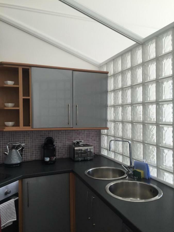 Seaview Regency Apartment Торки Экстерьер фото